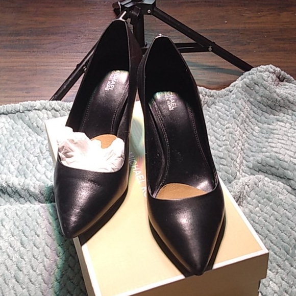 MICHAEL Michael Kors Shoes - 2/35 Michael Kors leather pumps with suede inserts